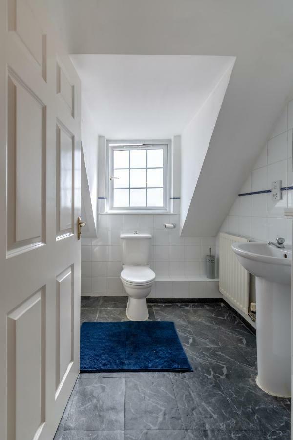 Newcastle City Centre Spacious Town House Free Parking And Wifi Newcastle upon Tyne Exterior photo
