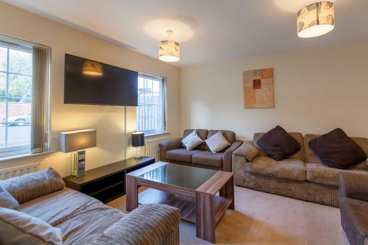 Newcastle City Centre Spacious Town House Free Parking And Wifi Newcastle upon Tyne Exterior photo