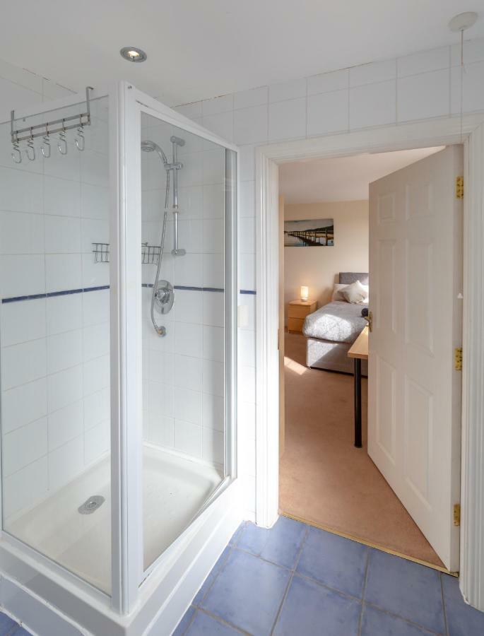 Newcastle City Centre Spacious Town House Free Parking And Wifi Newcastle upon Tyne Exterior photo